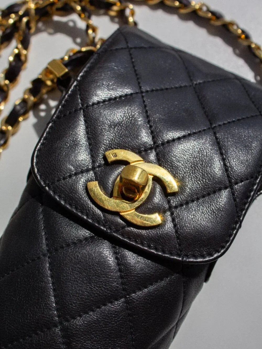 Chanel Vintage 1996 Black Lambskin Leather 24K Gold CC Turnlock 90s Phone Holder